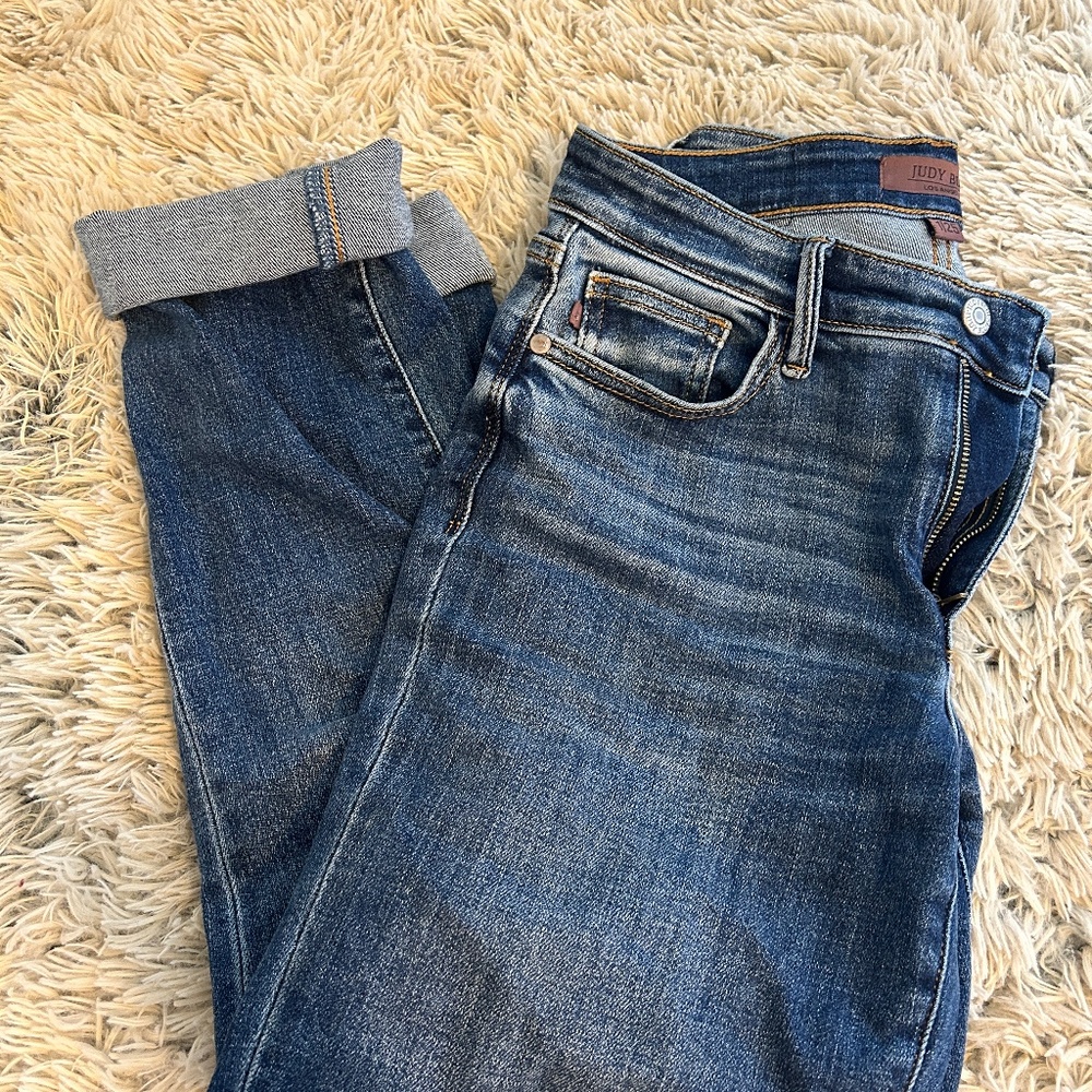 Judy Blue Boyfriend Mid-Rise Jean